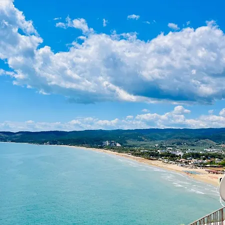 Rooftop - Sea View Near Pizzomunno - Free Private Parking Holiday home *