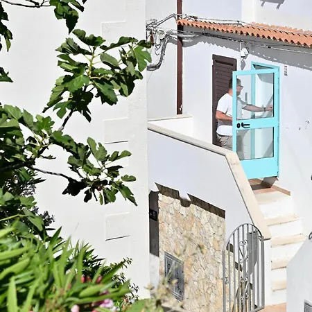 Rooftop - Sea View Near Pizzomunno - Free Private Parking Vieste