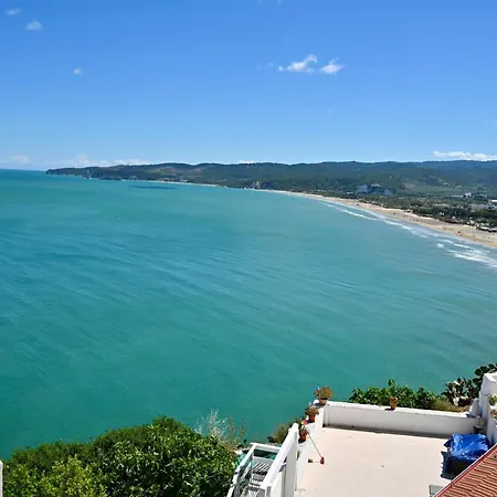 Rooftop - Sea View Near Pizzomunno - Free Private Parking * Vieste
